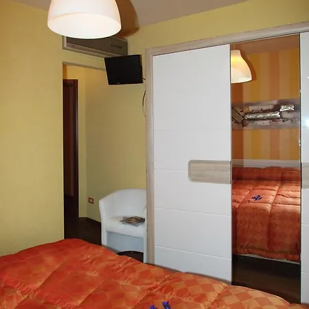 Oda ve Kahvaltı Il Sughero 4*